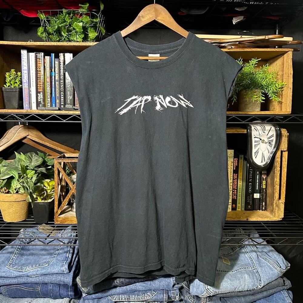 Vintage Y2K “Tap Now" Wrestling Skater Grunge Cut Off Tee Shirt Tank Top Large